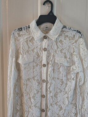 Cupid White Lace Button-Front shirt
